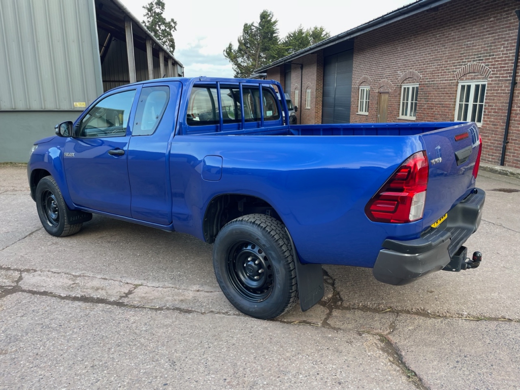 Toyota Hi-Lux Extra cab 2.4 Diesel