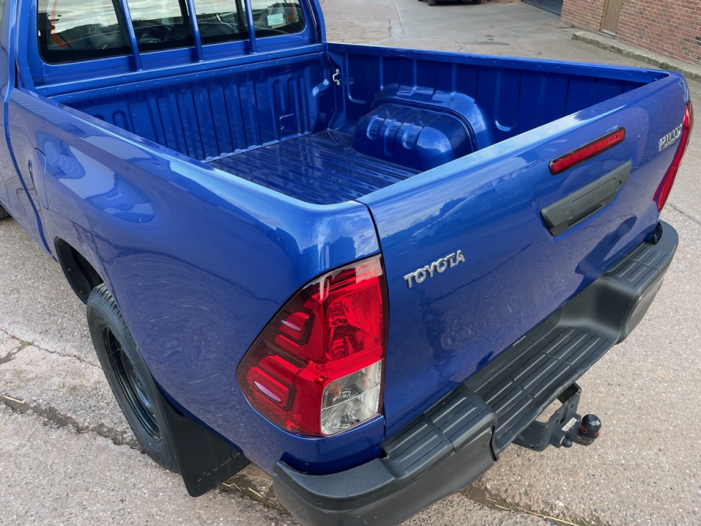 Toyota Hi-Lux Extra cab 2.4 Diesel