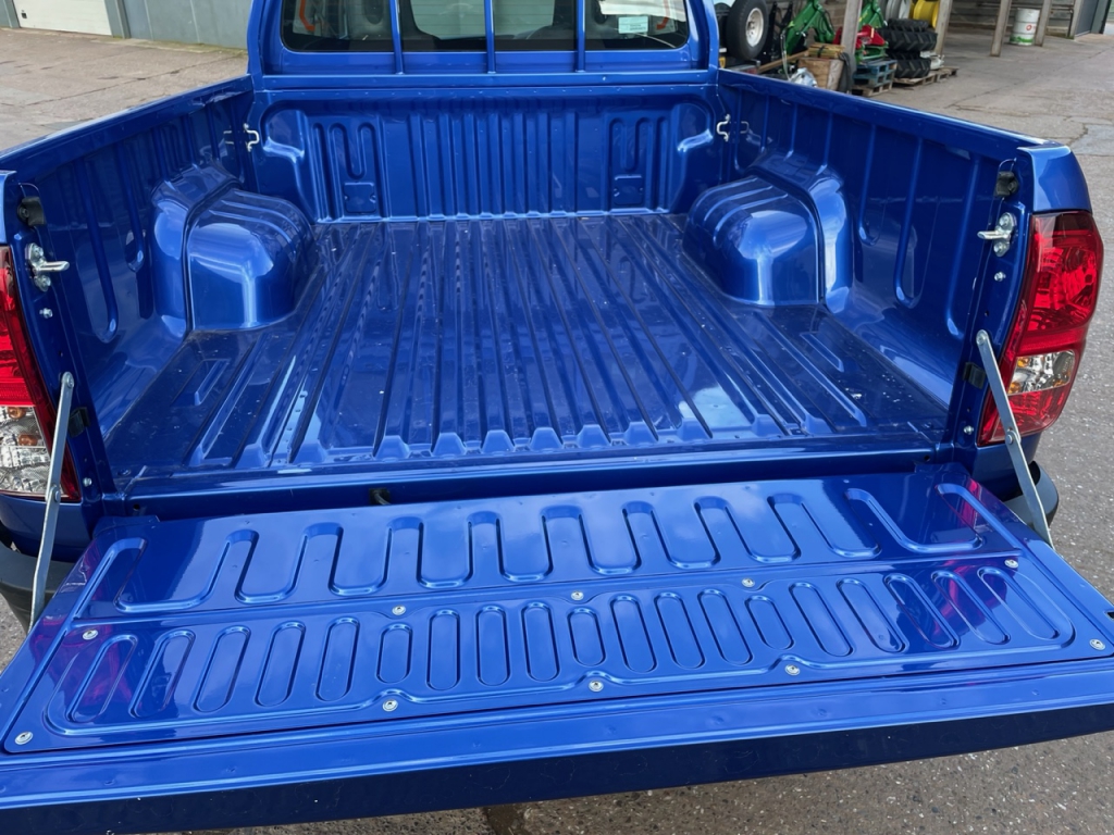 Toyota Hi-Lux Extra cab 2.4 Diesel