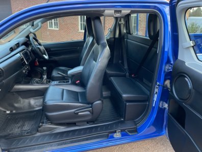 Toyota Hi-Lux Extra cab 2.4 Diesel