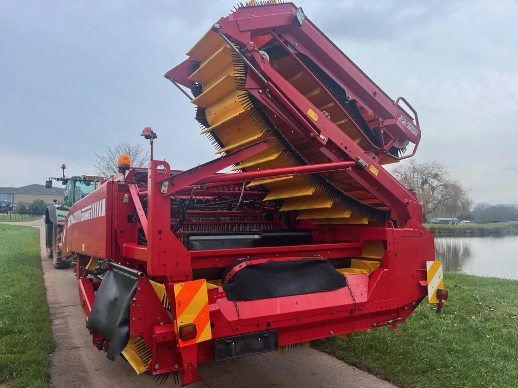 Grimme GT 170S Potato harvester