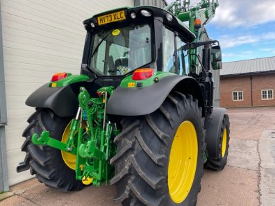 John Deere 6120M