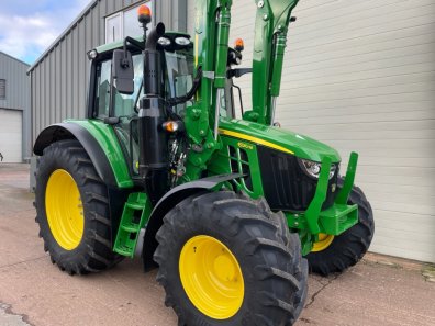 John Deere 6120M