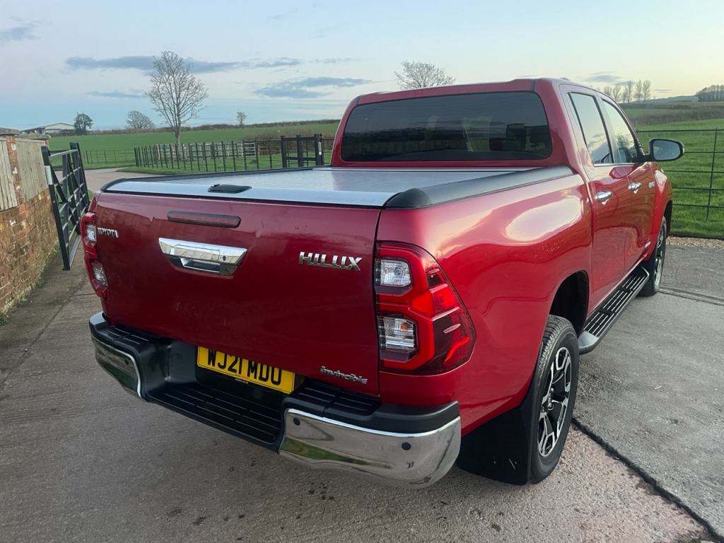 Toyota Hi-Lux Invincible 2.4 Diesel