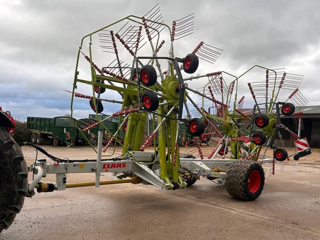 Claas Liner 3600 4 rotor rake