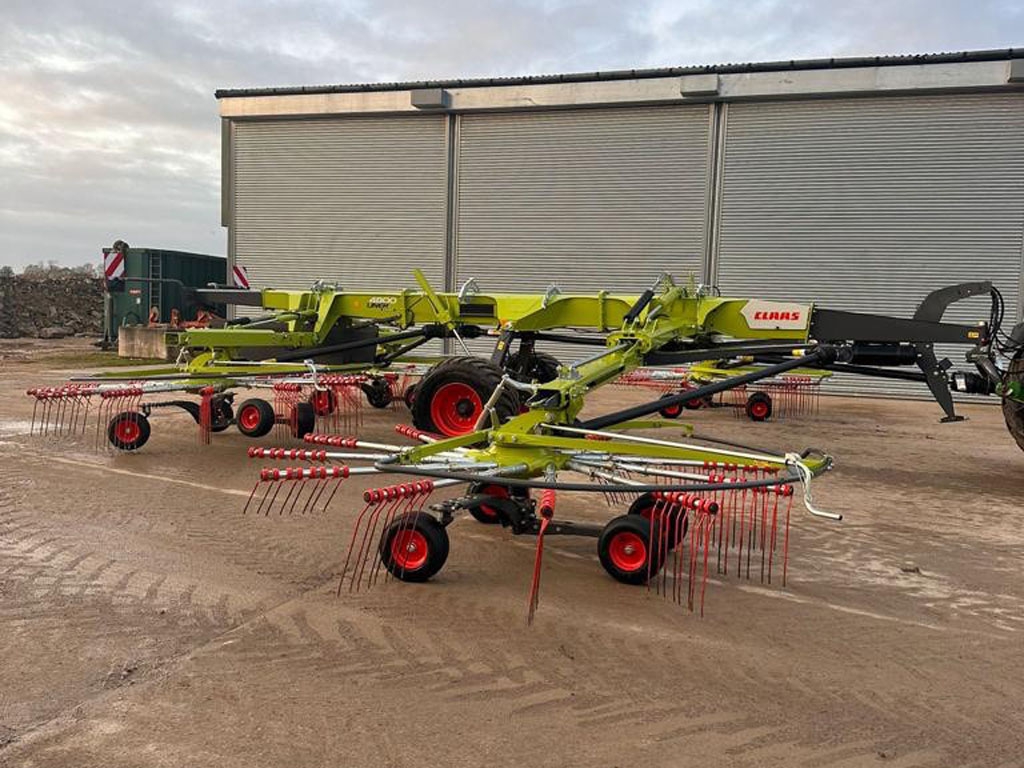 Claas Liner 4800 Business MHV 4 rotor rake