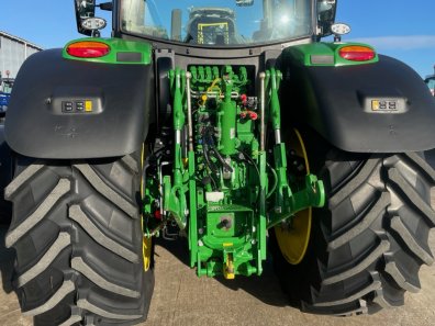 John Deere 6R 185