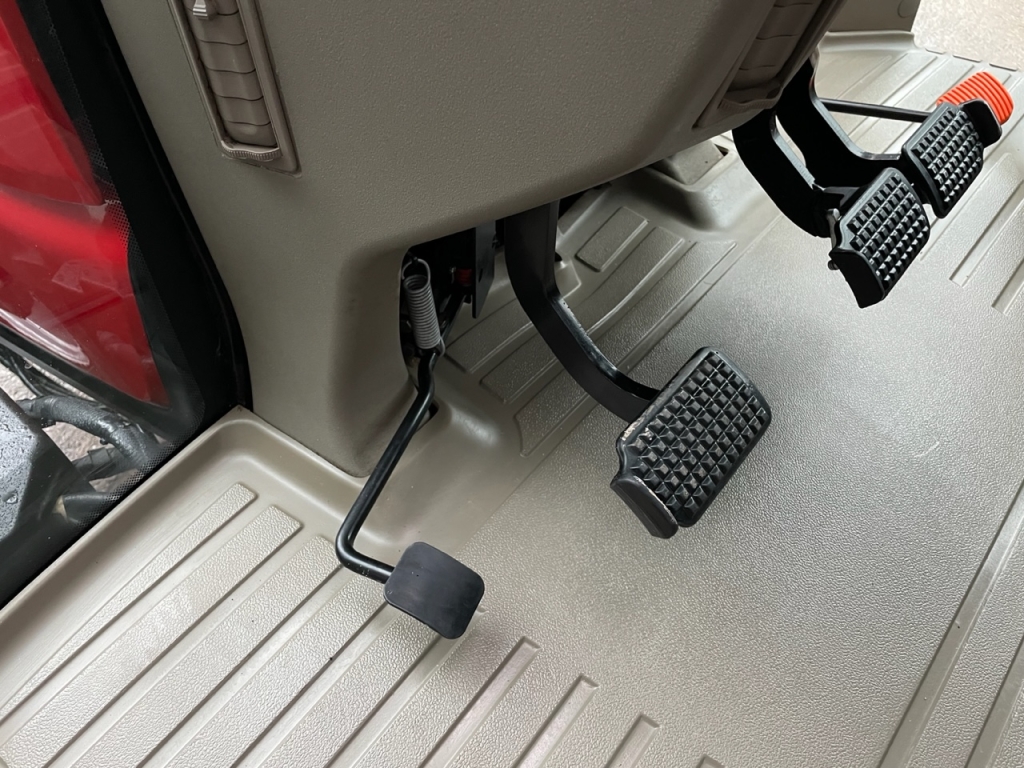 Case CVX 240