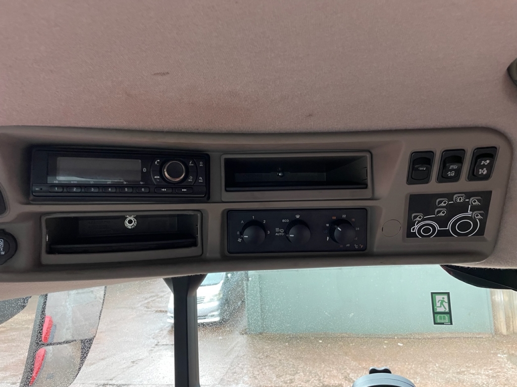 Case CVX 240