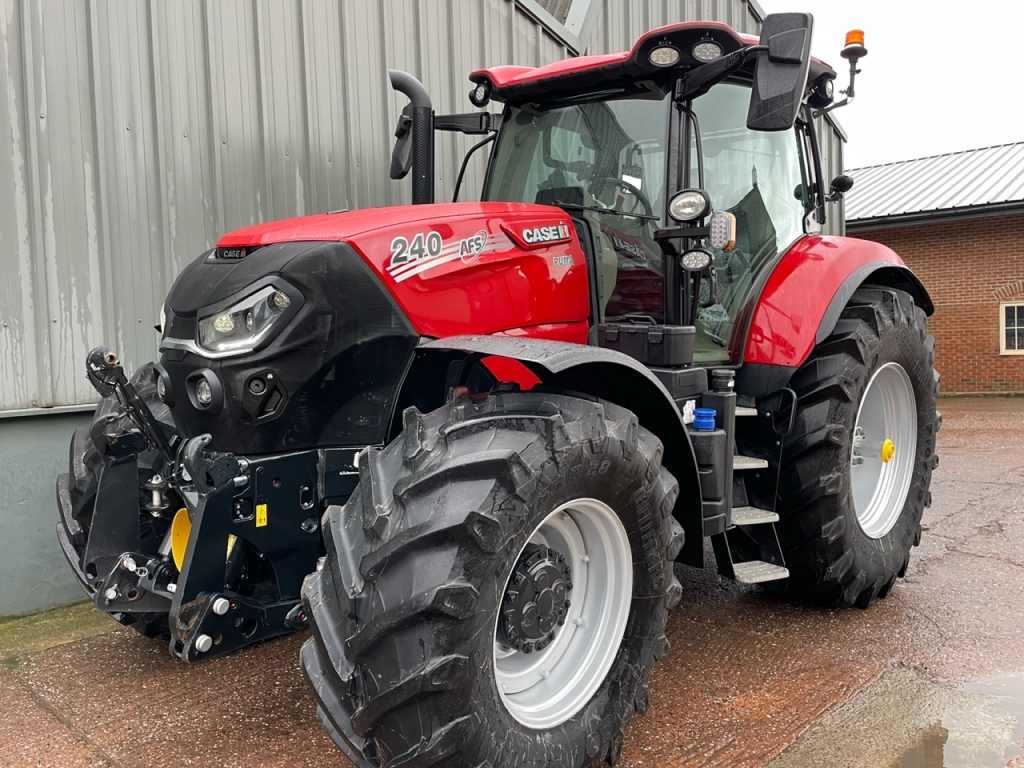 Case CVX 240
