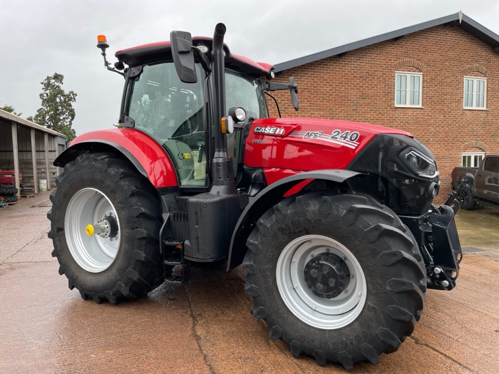 Case CVX 240