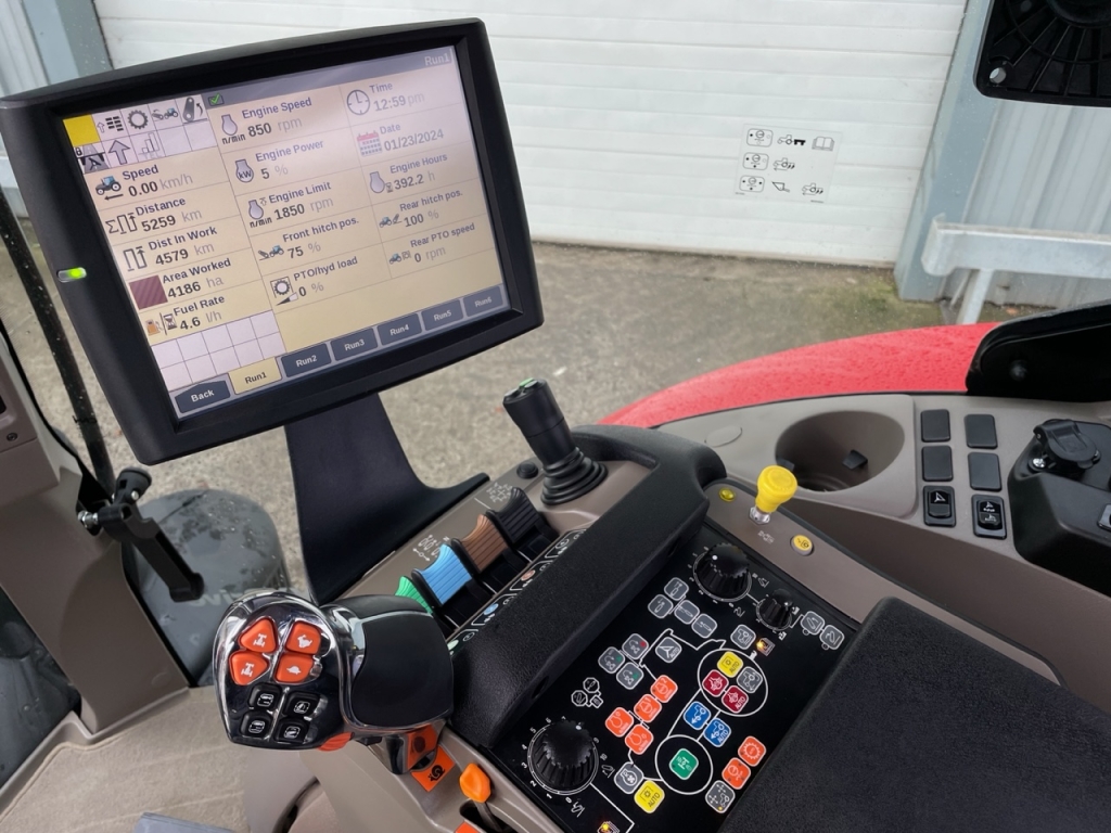 Case CVX 240