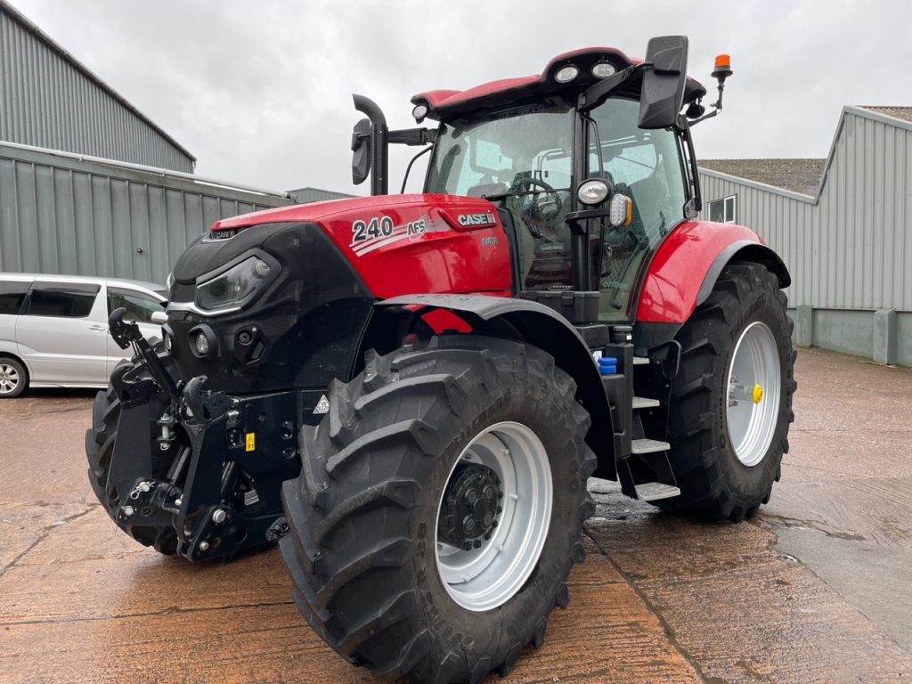 Case CVX 240