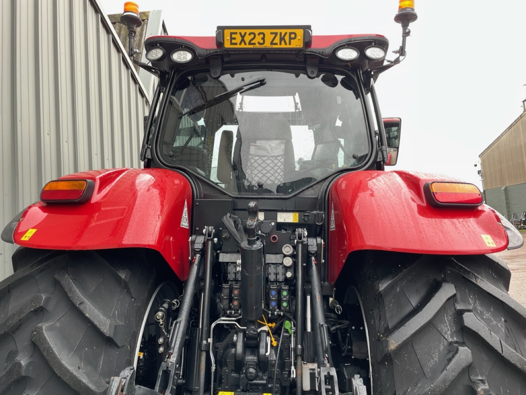 Case CVX 240