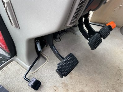 Case CVX 240