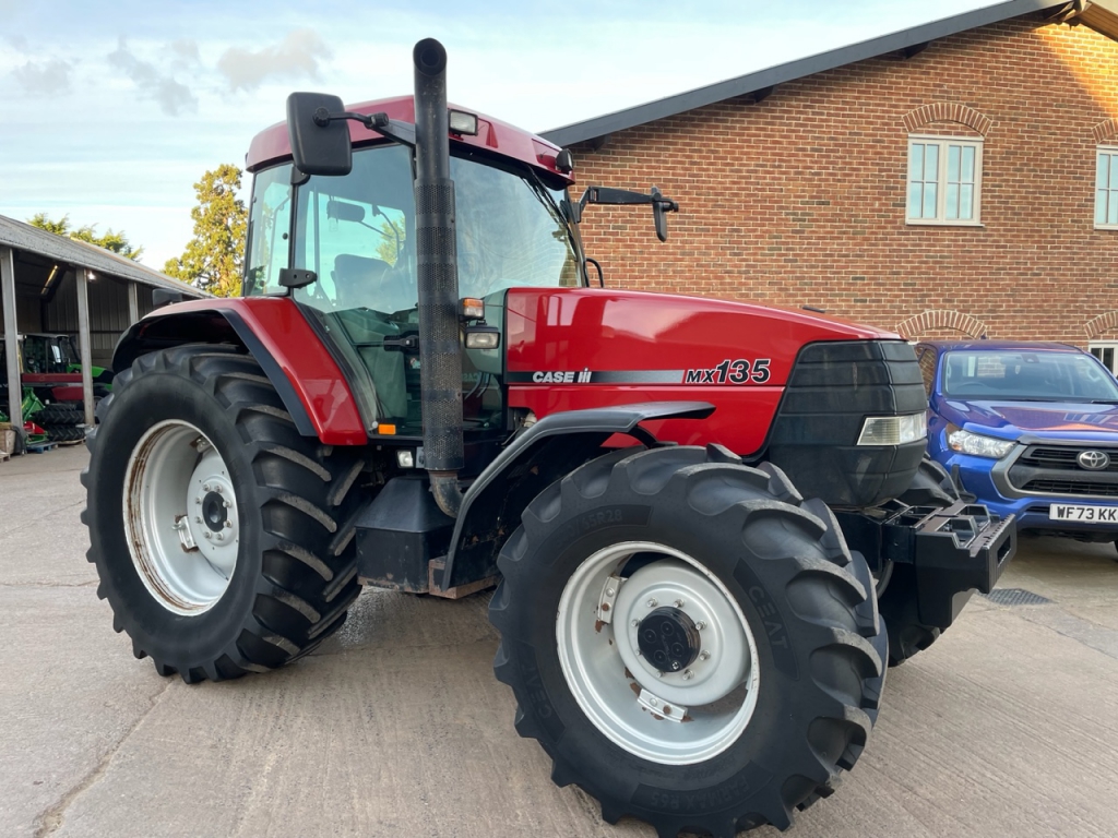 Case MX 135