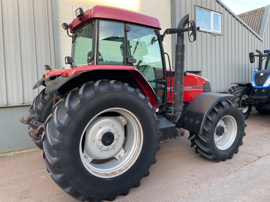 Case MX 135