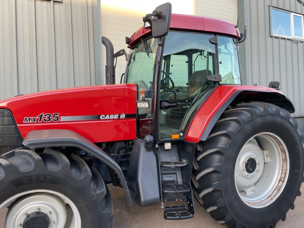 Case MX 135
