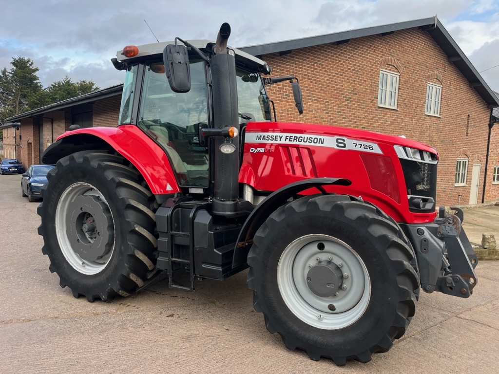 Massey Ferguson 7726S