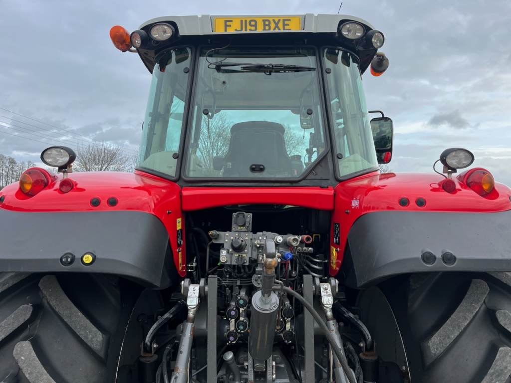 Massey Ferguson 7726S