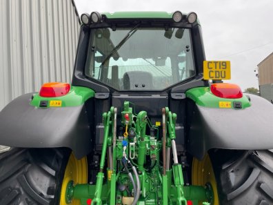 John Deere 6120M