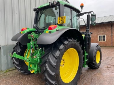 John Deere 6120M