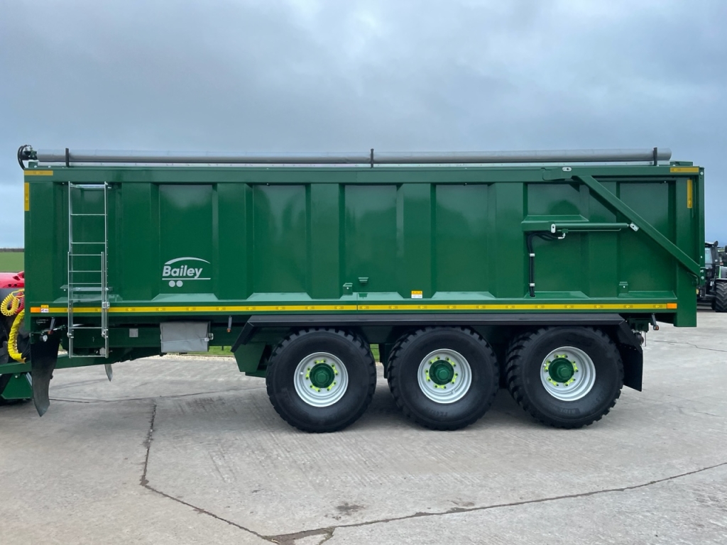 Bailey 18 Ton Tri-Axle grain trailer