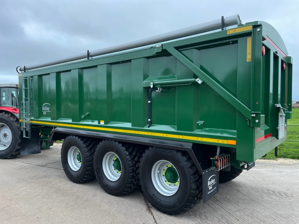 Bailey 18 Ton Tri-Axle grain trailer