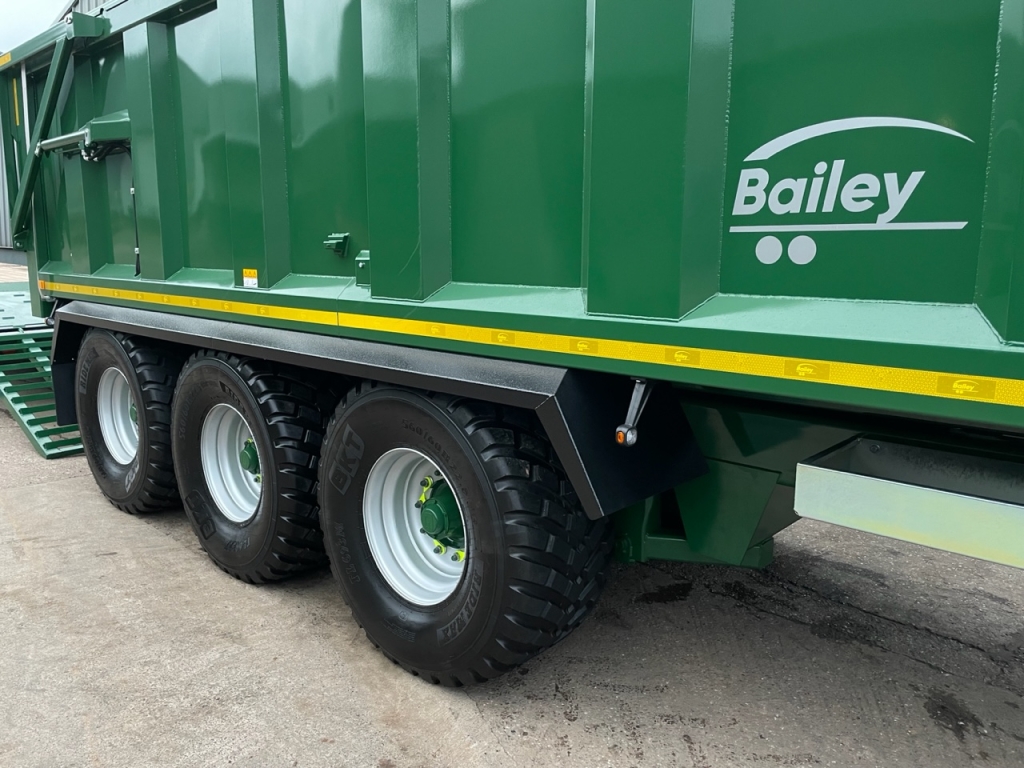 Bailey 18 Ton Tri-Axle grain trailer