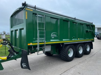 Bailey 18 Ton Tri-Axle grain trailer