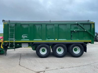 Bailey 18 Ton Tri-Axle grain trailer