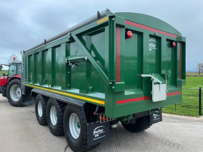 Bailey 18 Ton Tri-Axle grain trailer