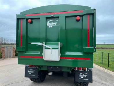Bailey 18 Ton Tri-Axle grain trailer