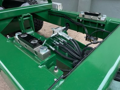 Bailey 18 Ton Tri-Axle grain trailer