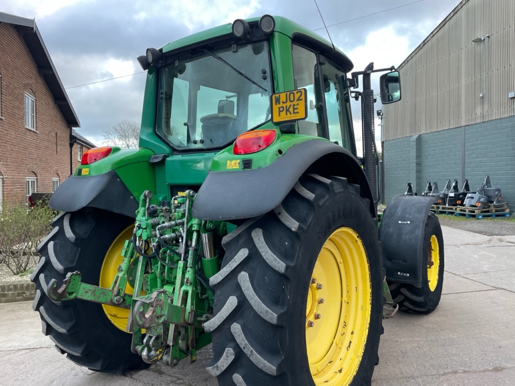 John Deere 6620