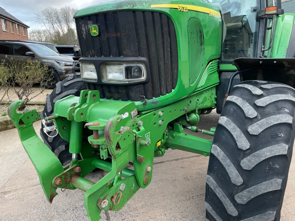 John Deere 6620