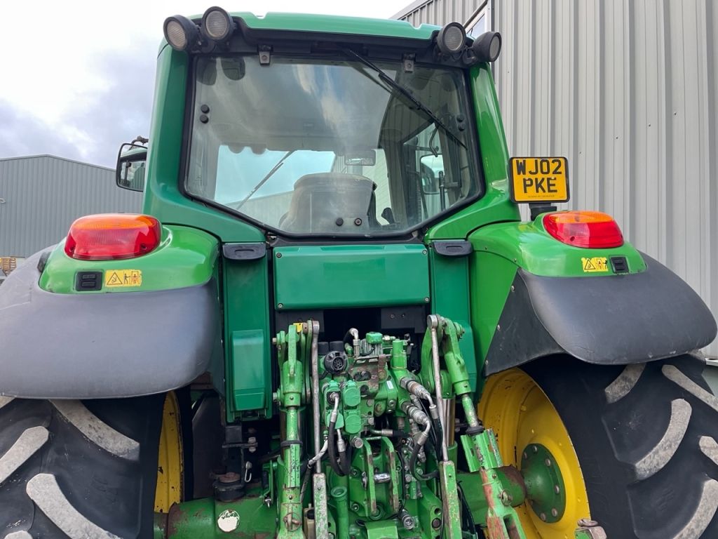 John Deere 6620