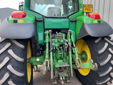John Deere 6620