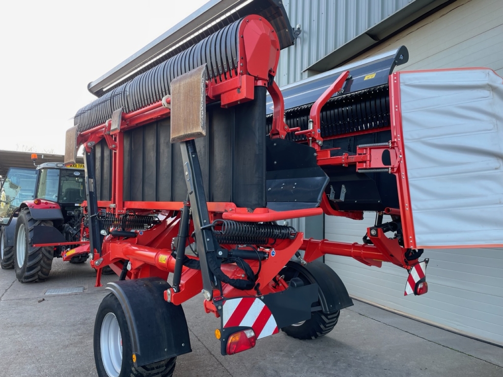 Kuhn Merge Maxx 950