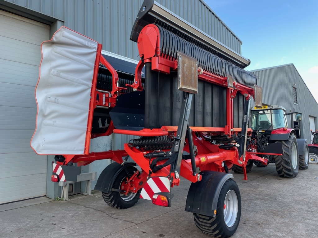 Kuhn Merge Maxx 950