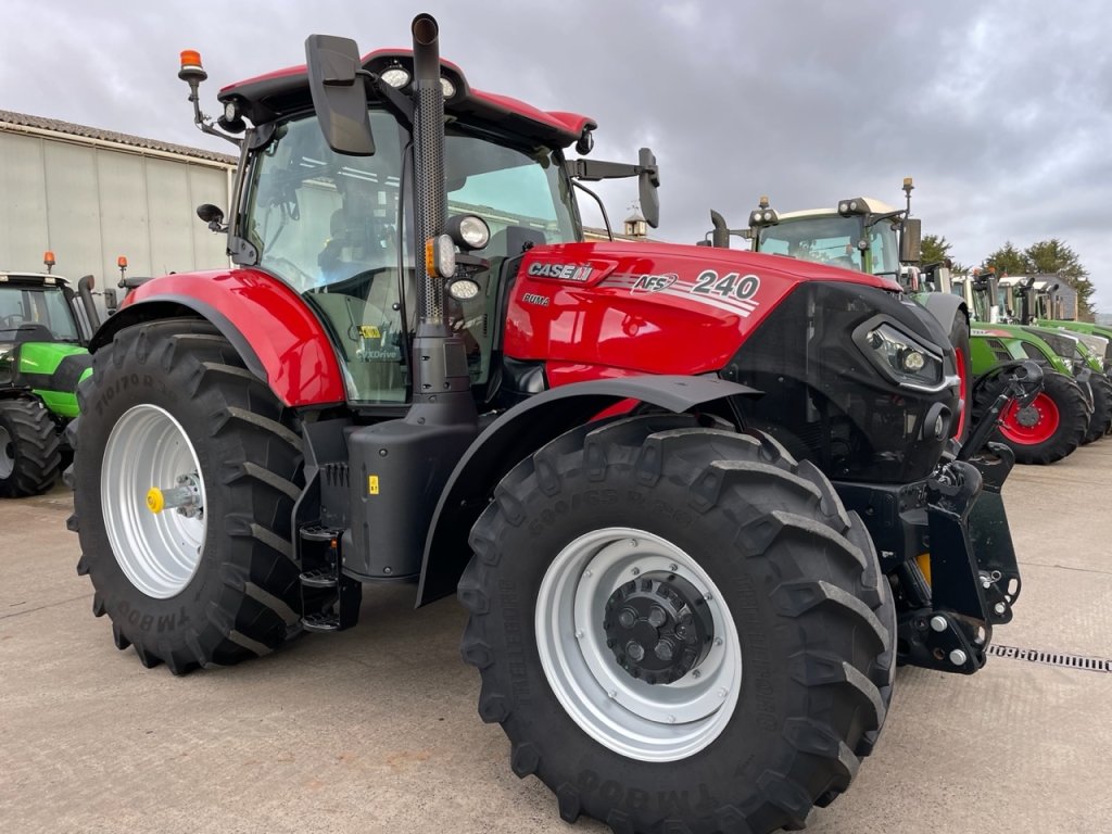 Case CVX 240
