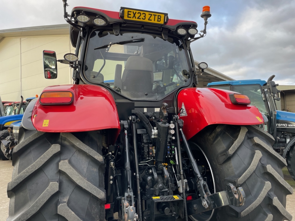 Case CVX 240