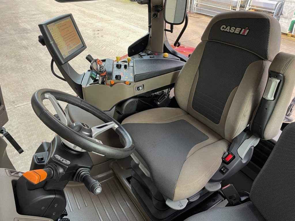 Case CVX 240