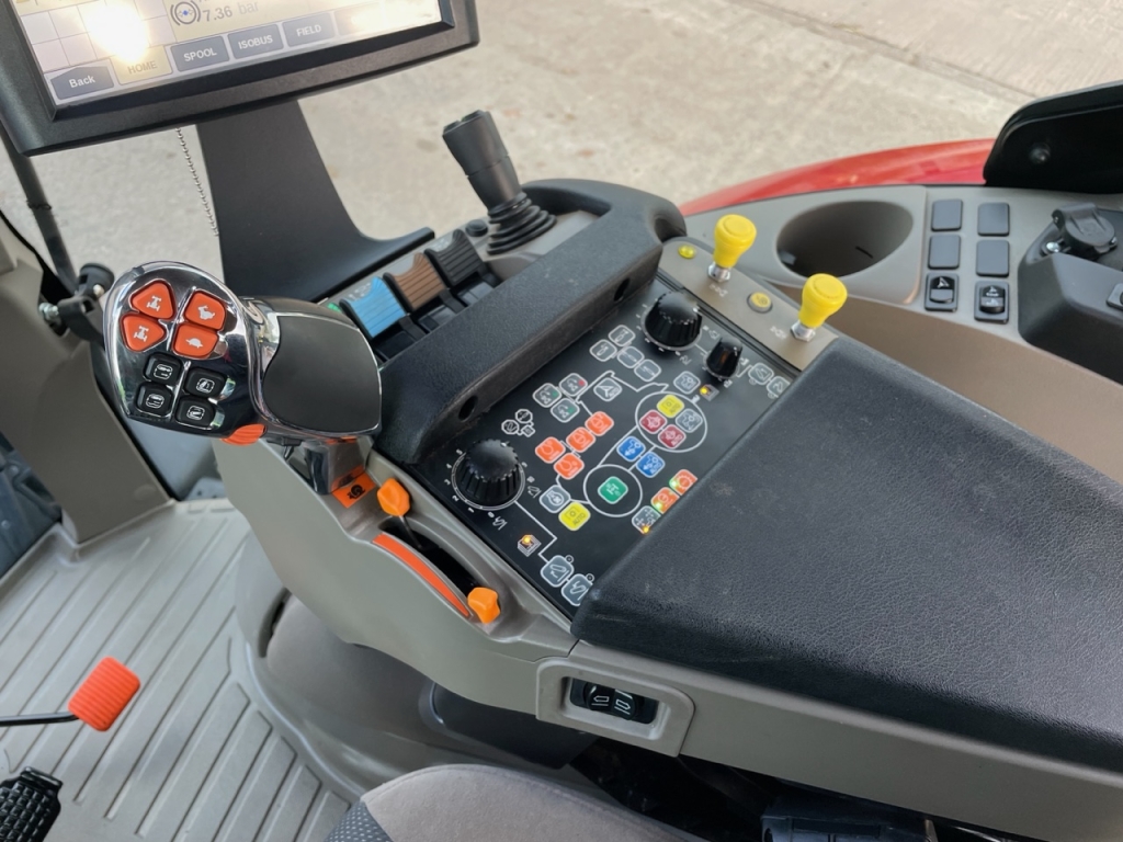 Case CVX 240