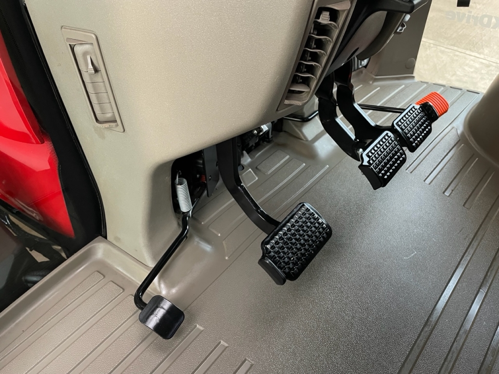Case CVX 240