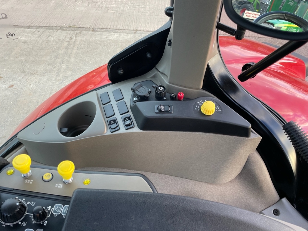 Case CVX 240