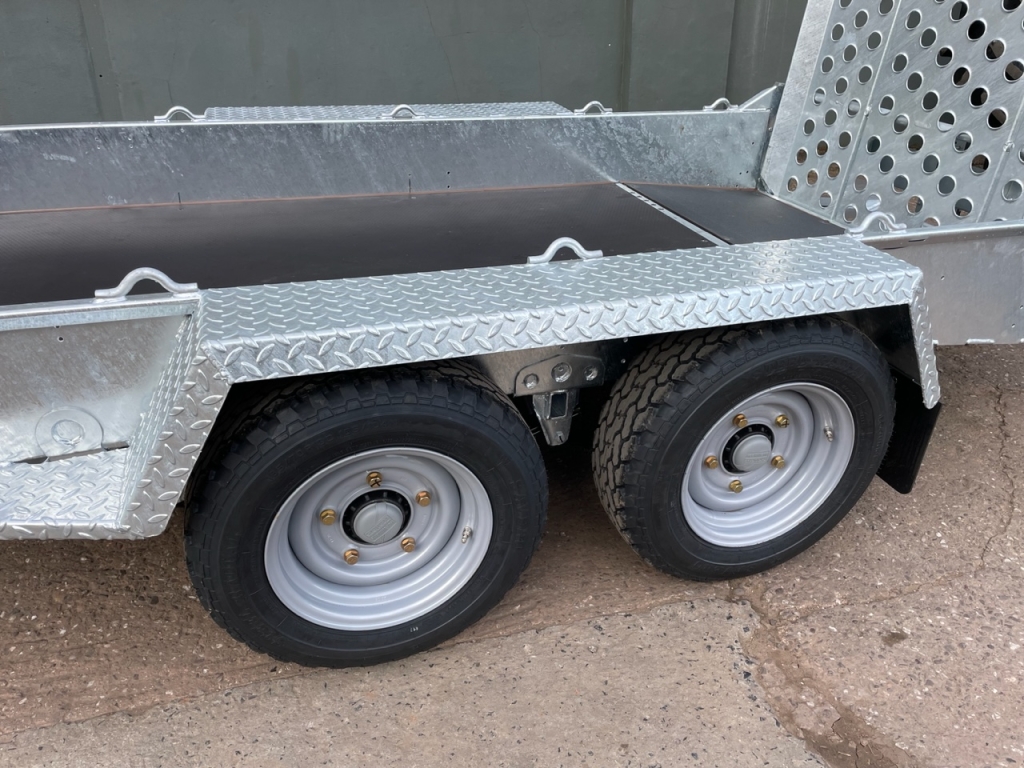 Ifor Williams GH94-BT trailer