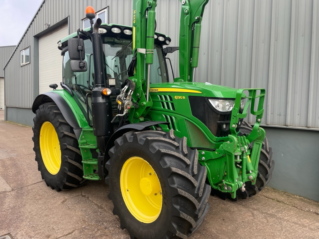 John Deere 6130R
