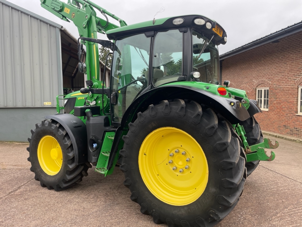 John Deere 6130R