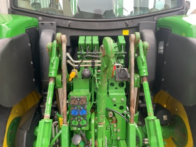 John Deere 6130R